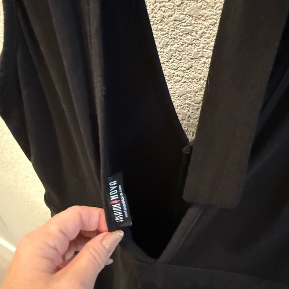 FN Sophisticated & Sexy Wide Leg Jumpsuit Sz Small - Picture 6 of 8